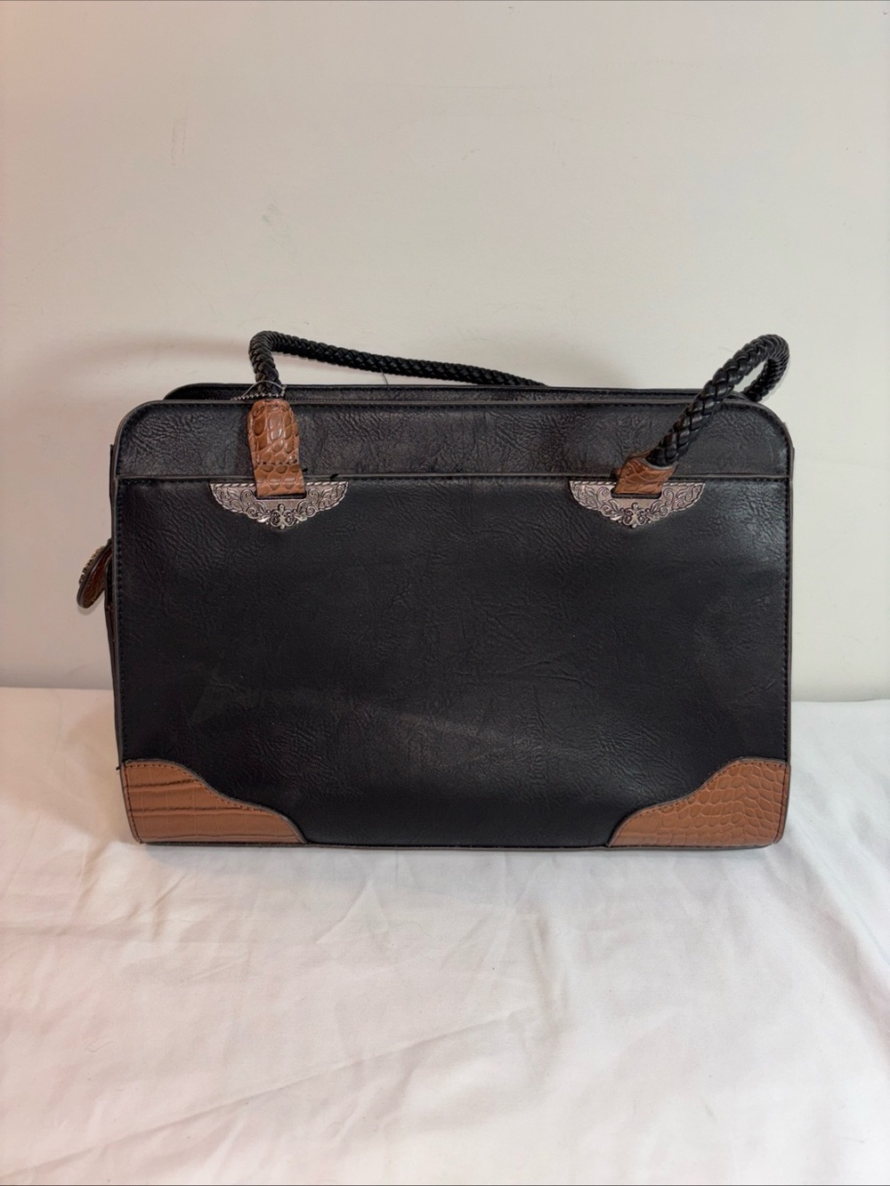 Bueno Black and Brown Womens Leather Shoulder Bag